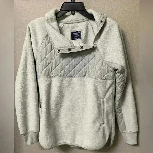 Abercrombie Asymmetrical Snap-Up Fleece - Picture 1 of 3